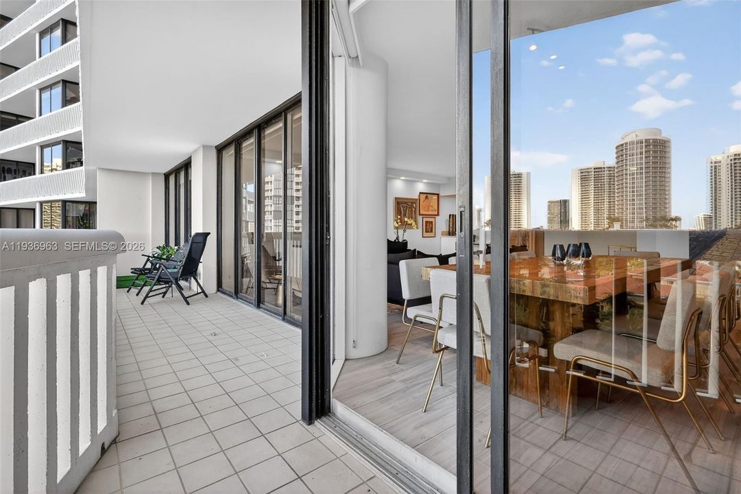 待售: $725,000 (3 贝兹, 2 浴室, 0 平方英尺)