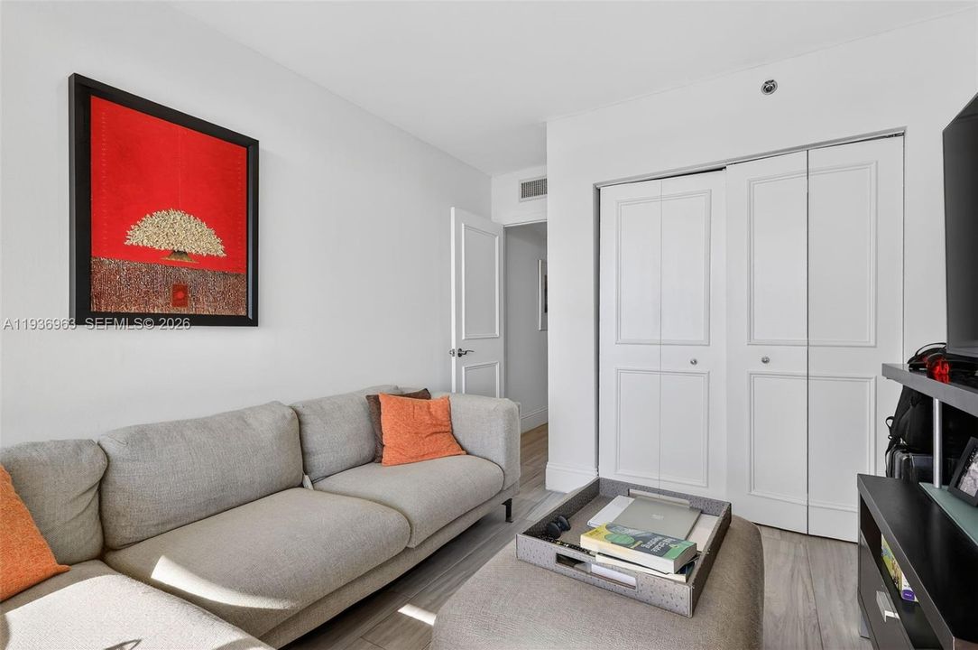 待售: $725,000 (3 贝兹, 2 浴室, 0 平方英尺)