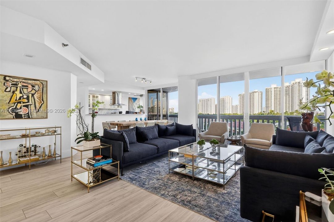 待售: $725,000 (3 贝兹, 2 浴室, 0 平方英尺)