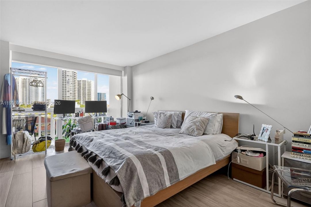 待售: $725,000 (3 贝兹, 2 浴室, 0 平方英尺)