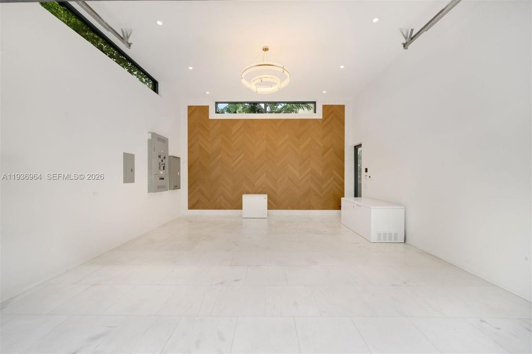 待售: $31,000,000 (6 贝兹, 6 浴室, 6942 平方英尺)