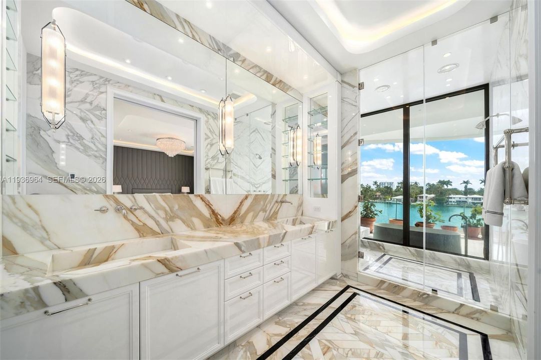 待售: $31,000,000 (6 贝兹, 6 浴室, 6942 平方英尺)