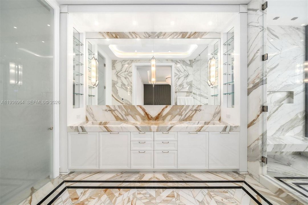 待售: $31,000,000 (6 贝兹, 6 浴室, 6942 平方英尺)