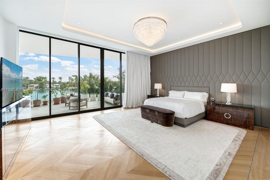 待售: $31,000,000 (6 贝兹, 6 浴室, 6942 平方英尺)