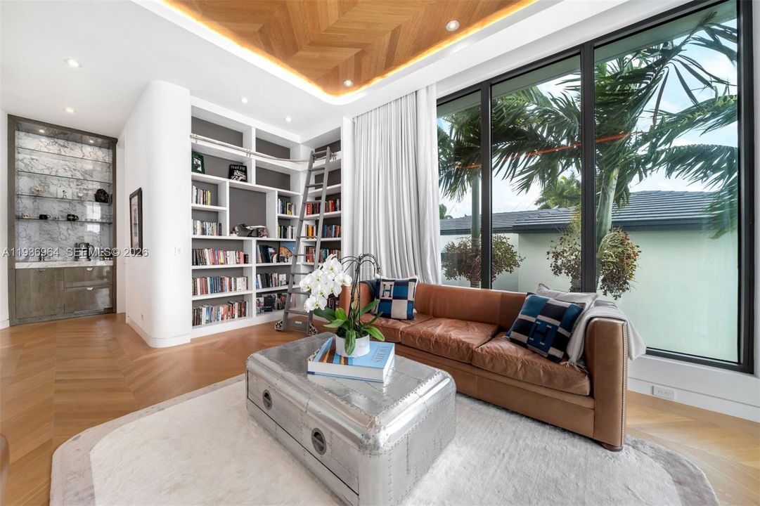 待售: $31,000,000 (6 贝兹, 6 浴室, 6942 平方英尺)