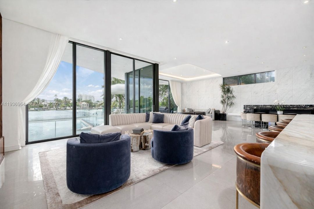 待售: $31,000,000 (6 贝兹, 6 浴室, 6942 平方英尺)