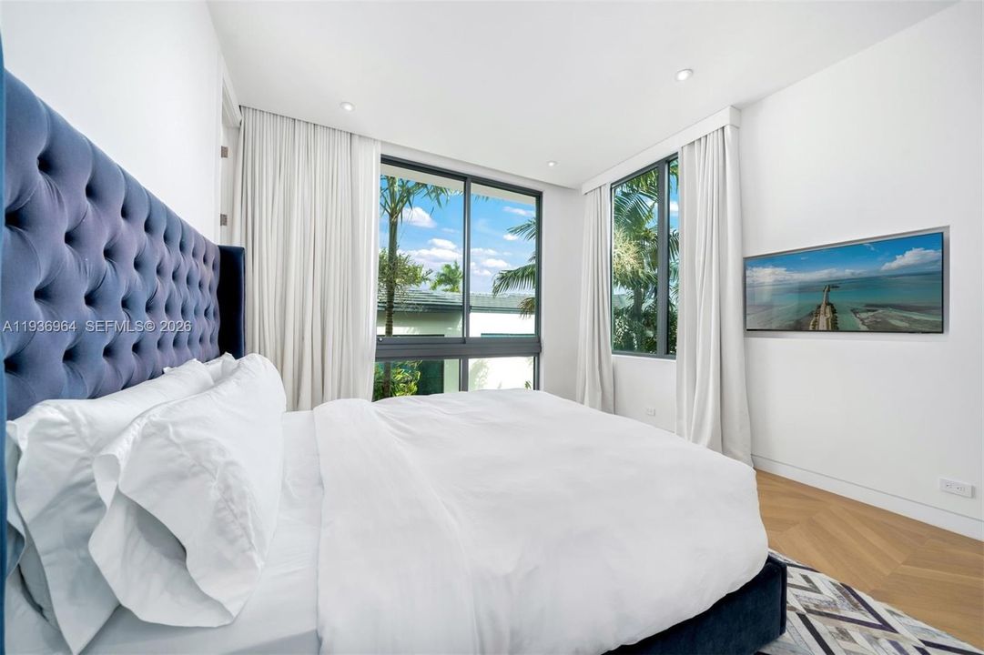 待售: $31,000,000 (6 贝兹, 6 浴室, 6942 平方英尺)