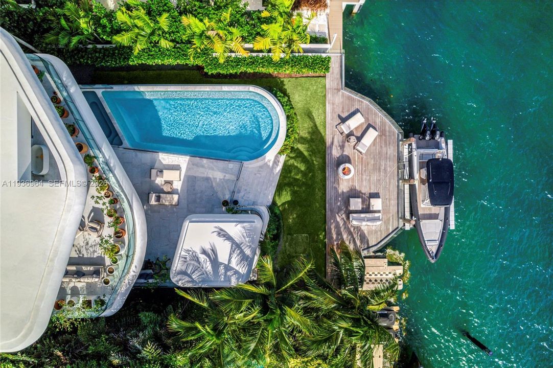 待售: $31,000,000 (6 贝兹, 6 浴室, 6942 平方英尺)