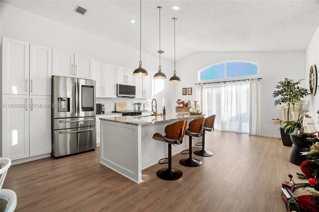 На продажу: $540,000 (3 спален, 2 ванн, 1849 Квадратных фут)