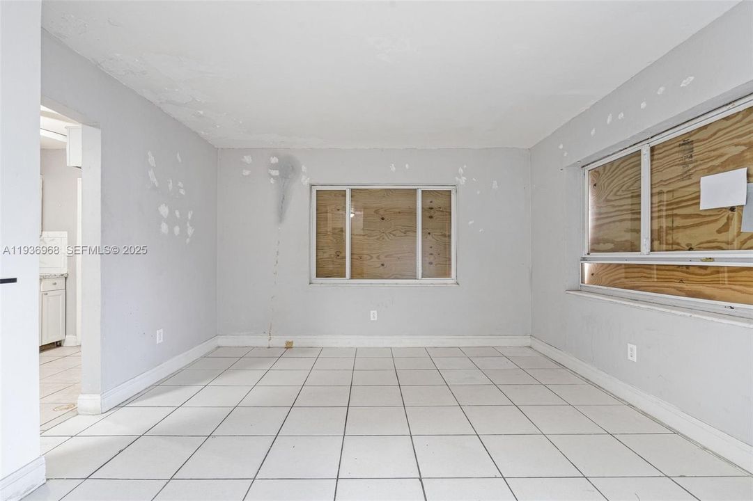 На продажу: $364,900 (3 спален, 1 ванн, 1269 Квадратных фут)