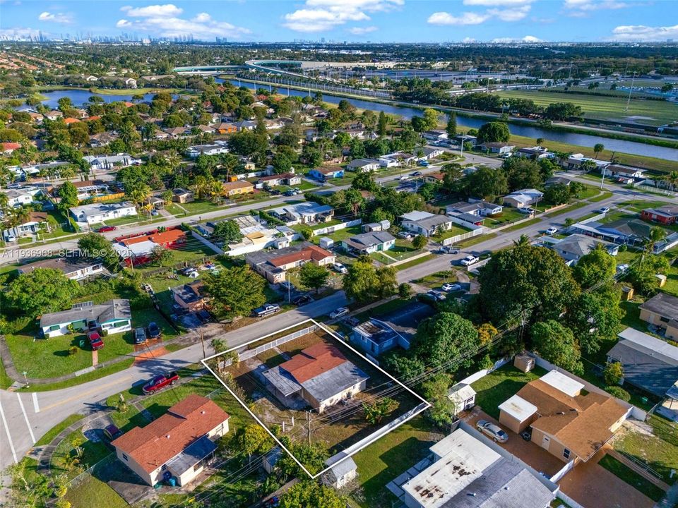 На продажу: $364,900 (3 спален, 1 ванн, 1269 Квадратных фут)