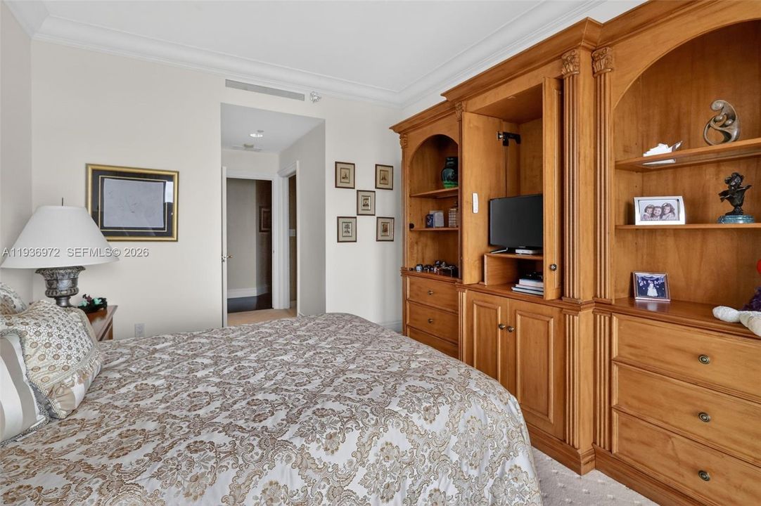 For Sale: $5,000,000 (4 beds, 4 baths, 4740 Square Feet)