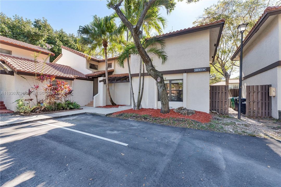 待售: $419,990 (2 贝兹, 2 浴室, 1290 平方英尺)