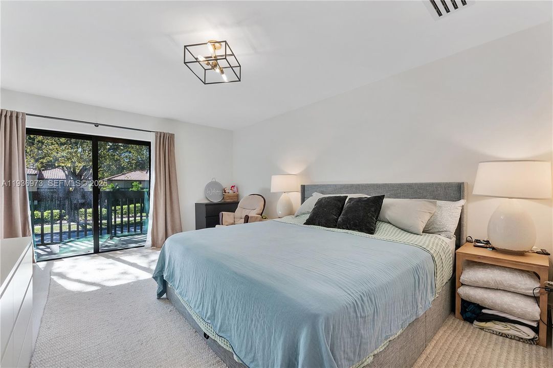 待售: $419,990 (2 贝兹, 2 浴室, 1290 平方英尺)