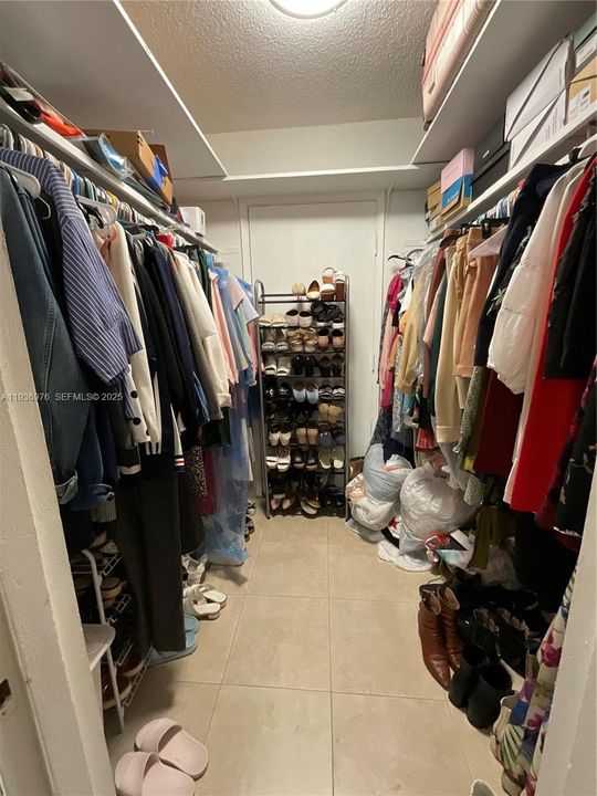 For Rent: $3,150 (3 beds, 2 baths, 1326 Square Feet)