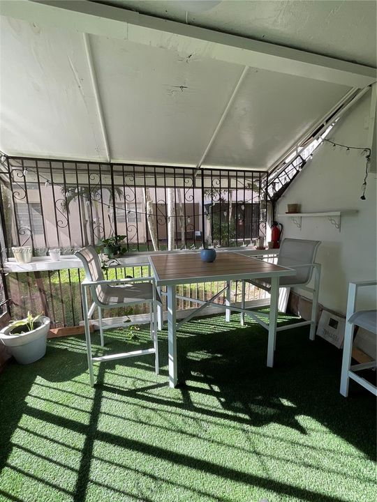 For Rent: $3,150 (3 beds, 2 baths, 1326 Square Feet)