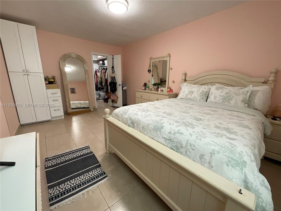 For Rent: $3,150 (3 beds, 2 baths, 1326 Square Feet)