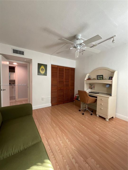 For Rent: $3,150 (3 beds, 2 baths, 1326 Square Feet)