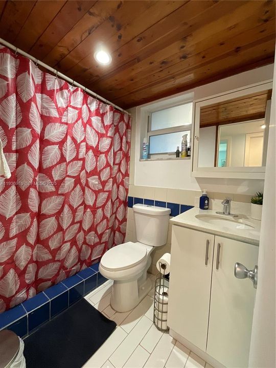 For Rent: $3,150 (3 beds, 2 baths, 1326 Square Feet)