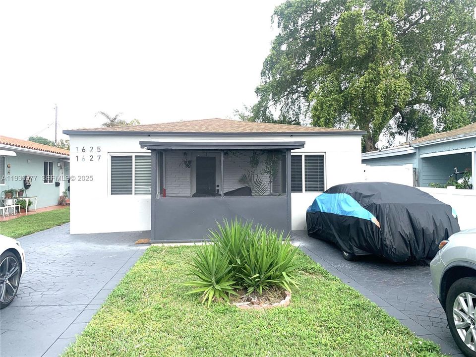 В аренду: $1,950 (1 спален, 1 ванн, 650 Квадратных фут)