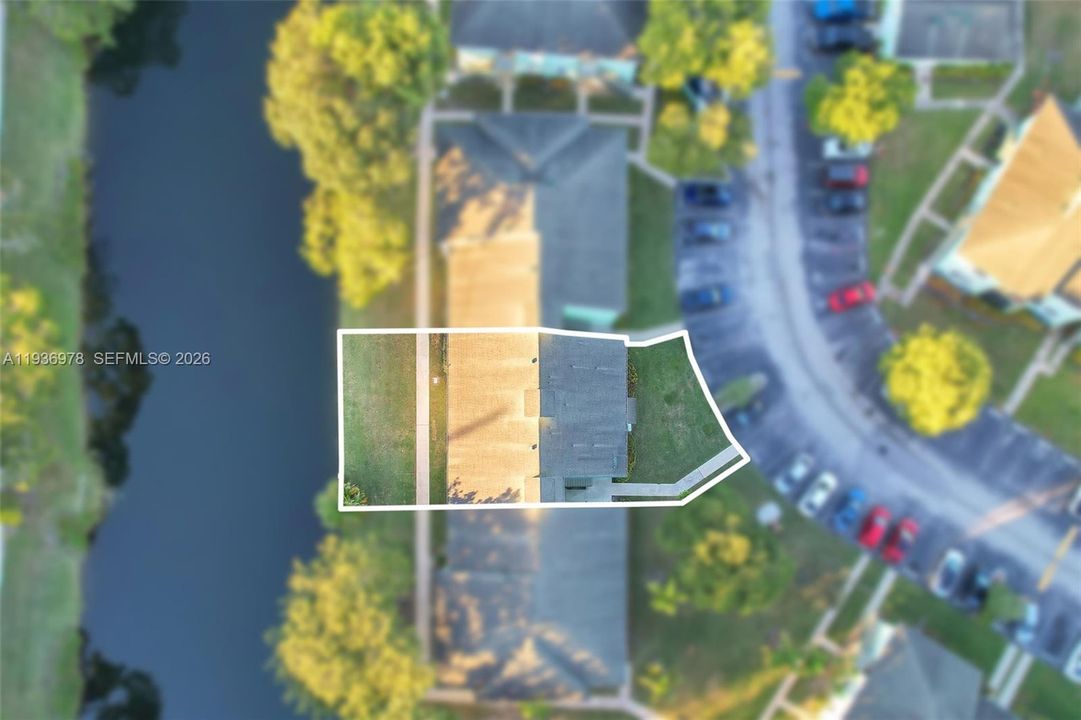 En Venta: $207,000 (2 camas, 2 baños, 900 Pies cuadrados)