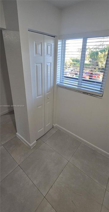 В аренду: $1,600 (1 спален, 1 ванн, 434568 Квадратных фут)