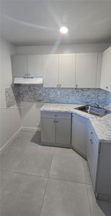 В аренду: $1,600 (1 спален, 1 ванн, 434568 Квадратных фут)