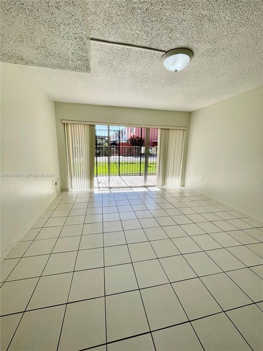 В аренду: $2,300 (2 спален, 2 ванн, 1176 Квадратных фут)