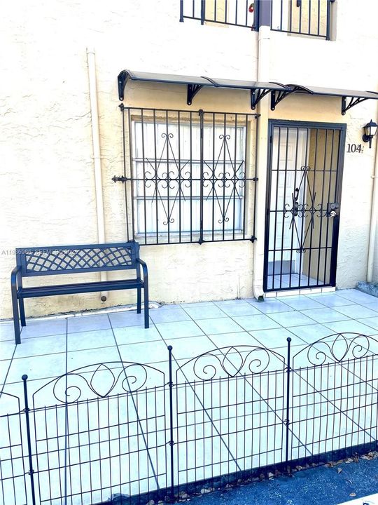 В аренду: $2,300 (2 спален, 2 ванн, 1176 Квадратных фут)