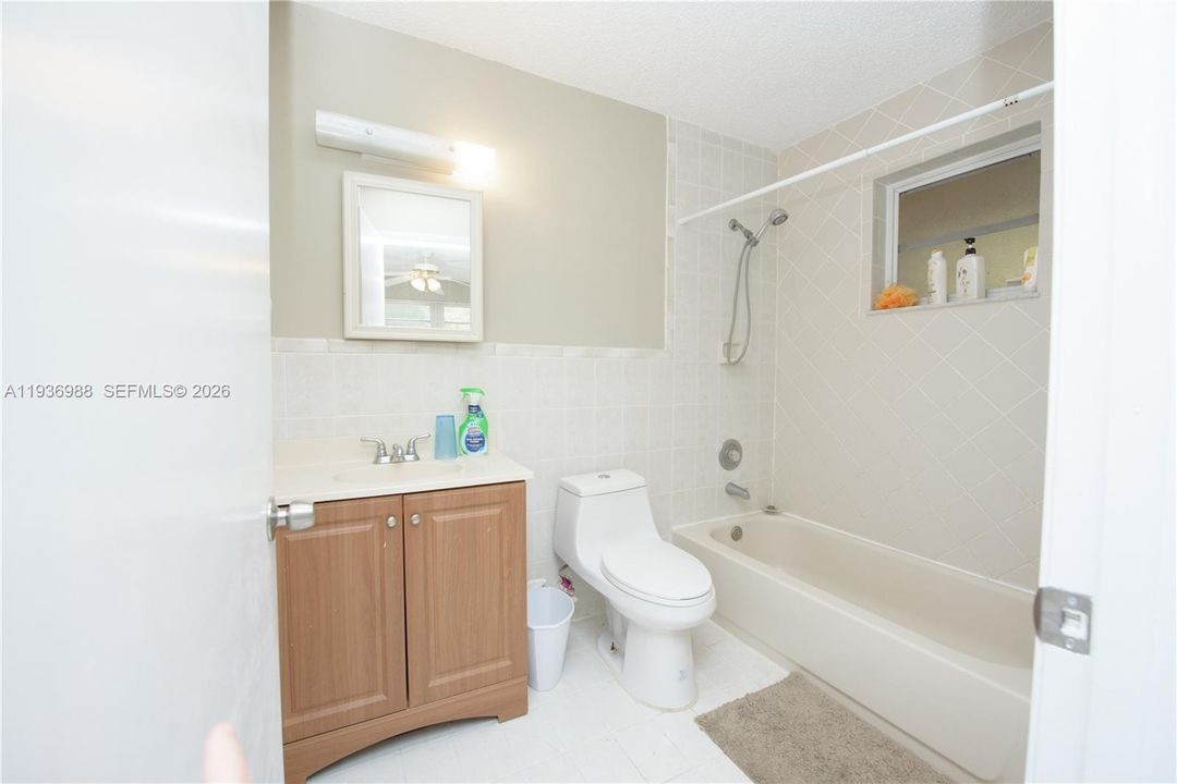 待售: $1,350,000 (4 贝兹, 4 浴室, 3291 平方英尺)