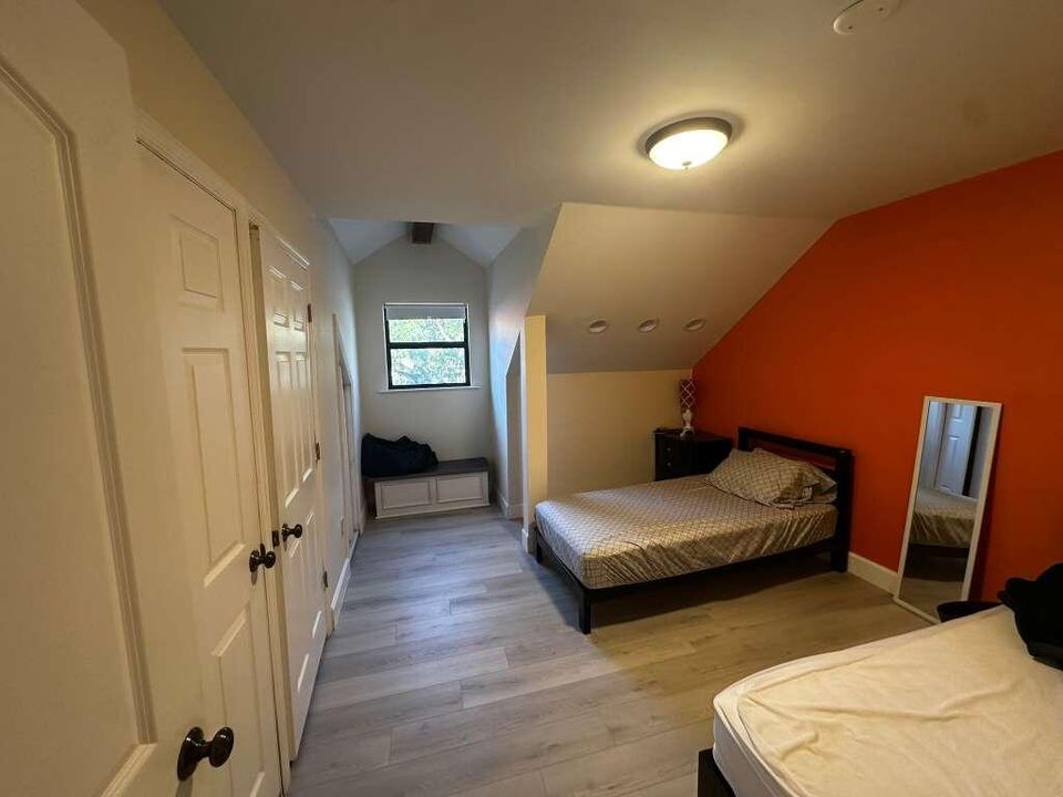 Upstairs bedroom