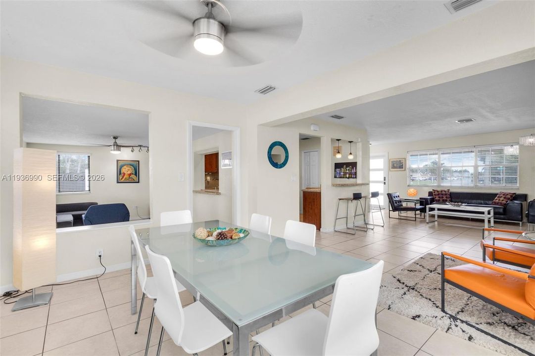 En Venta: $629,900 (2 camas, 2 baños, 1209 Pies cuadrados)