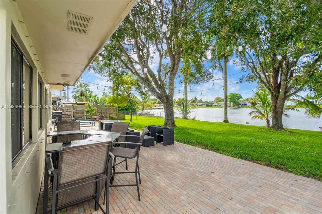 En Venta: $629,900 (2 camas, 2 baños, 1209 Pies cuadrados)