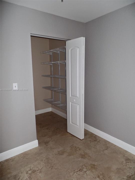 В аренду: $2,395 (2 спален, 2 ванн, 1049 Квадратных фут)