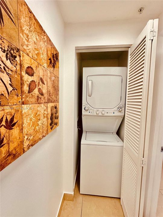 В аренду: $3,600 (2 спален, 2 ванн, 930 Квадратных фут)