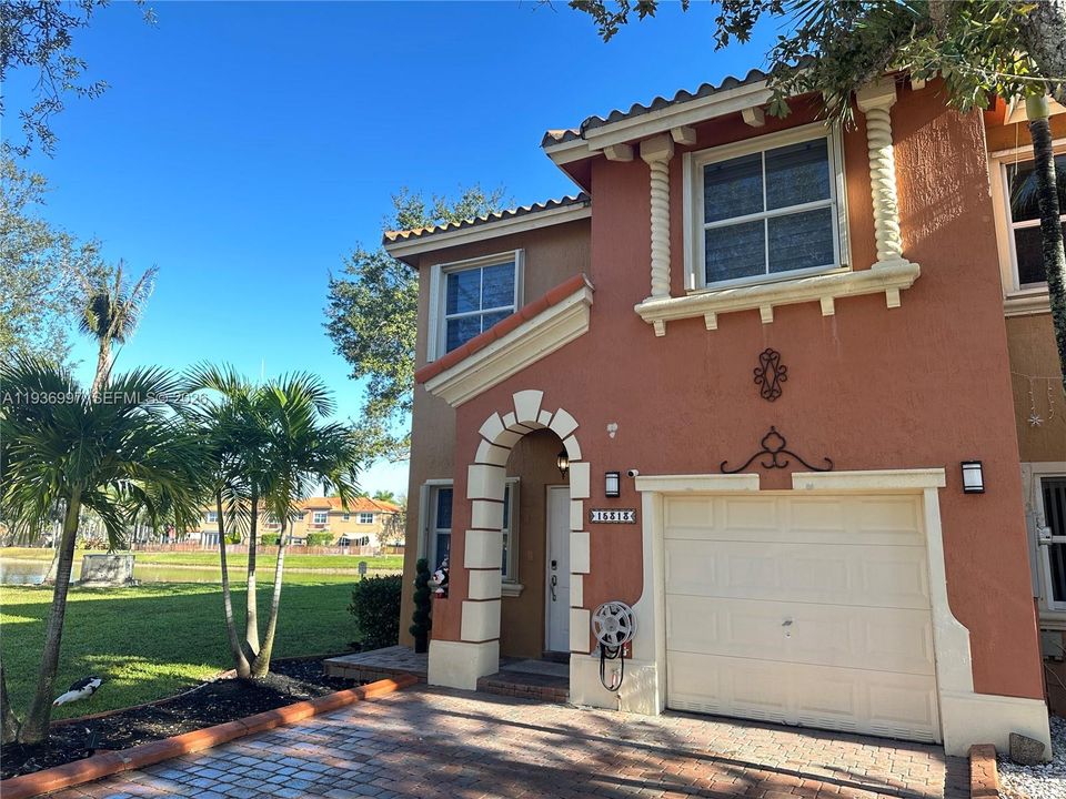 For Rent: $3,300 (3 beds, 2 baths, 1710 Square Feet)