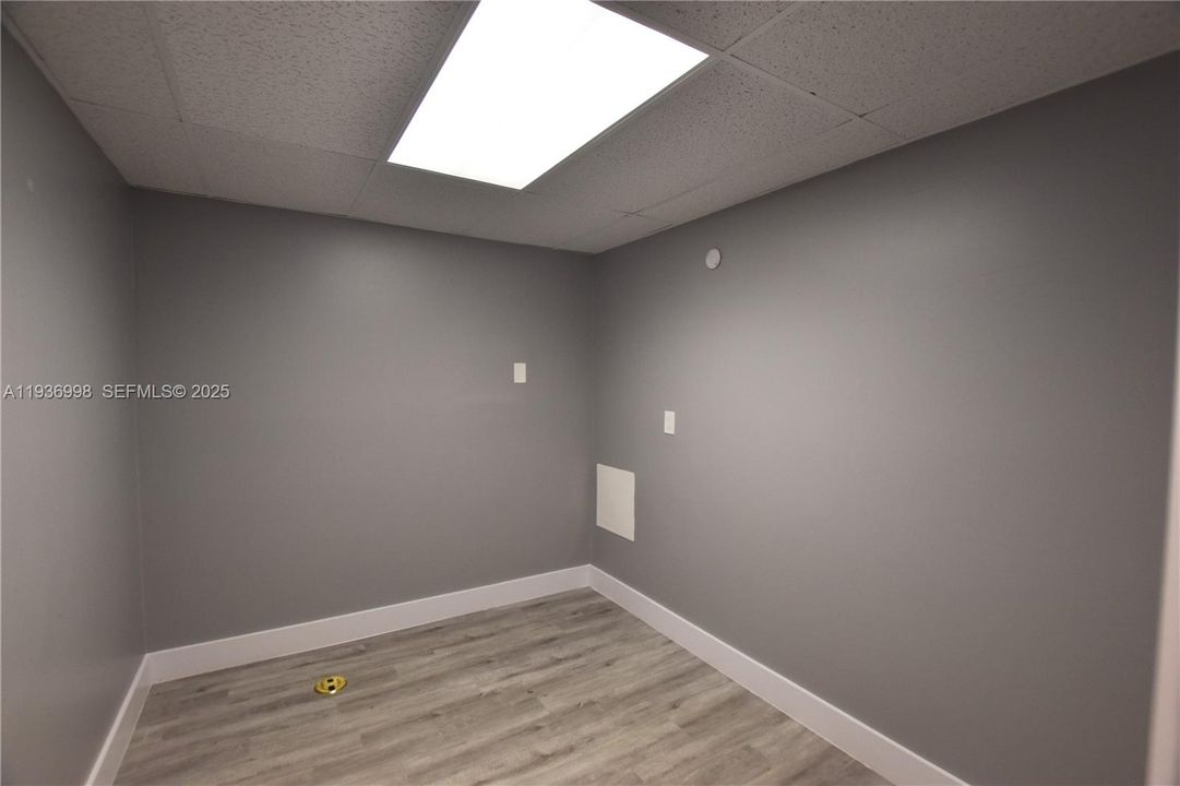 В аренду: $32 (0 спален, 0 ванн, 0 Квадратных фут)