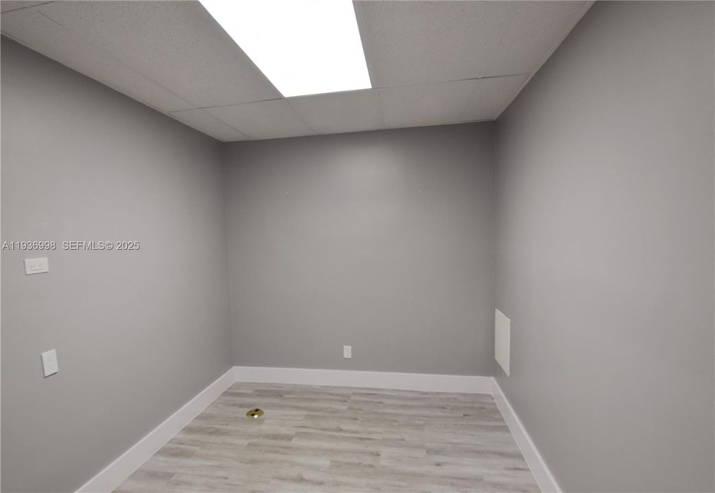 В аренду: $32 (0 спален, 0 ванн, 0 Квадратных фут)