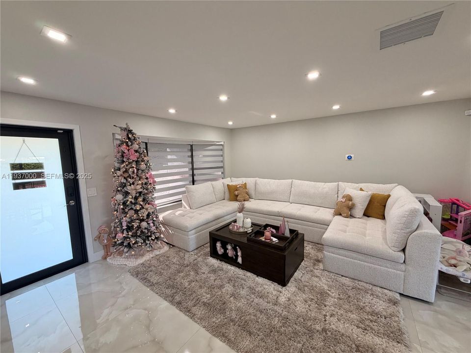 На продажу: $530,000 (2 спален, 2 ванн, 1222 Квадратных фут)