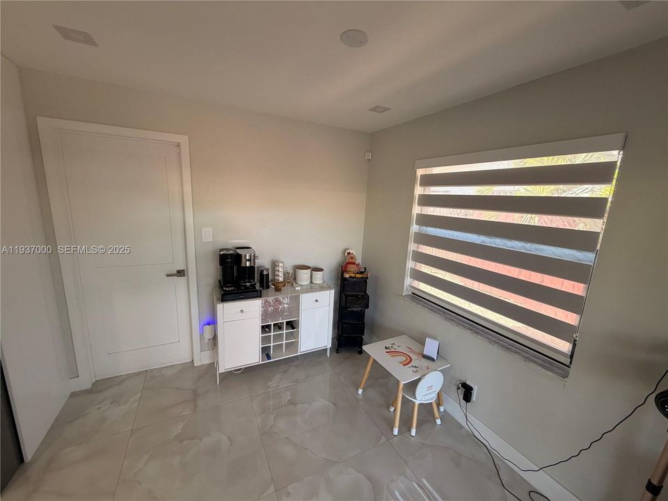 На продажу: $530,000 (2 спален, 2 ванн, 1222 Квадратных фут)