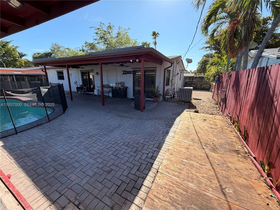 На продажу: $530,000 (2 спален, 2 ванн, 1222 Квадратных фут)