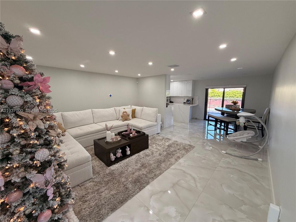 На продажу: $530,000 (2 спален, 2 ванн, 1222 Квадратных фут)