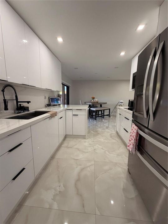 На продажу: $530,000 (2 спален, 2 ванн, 1222 Квадратных фут)