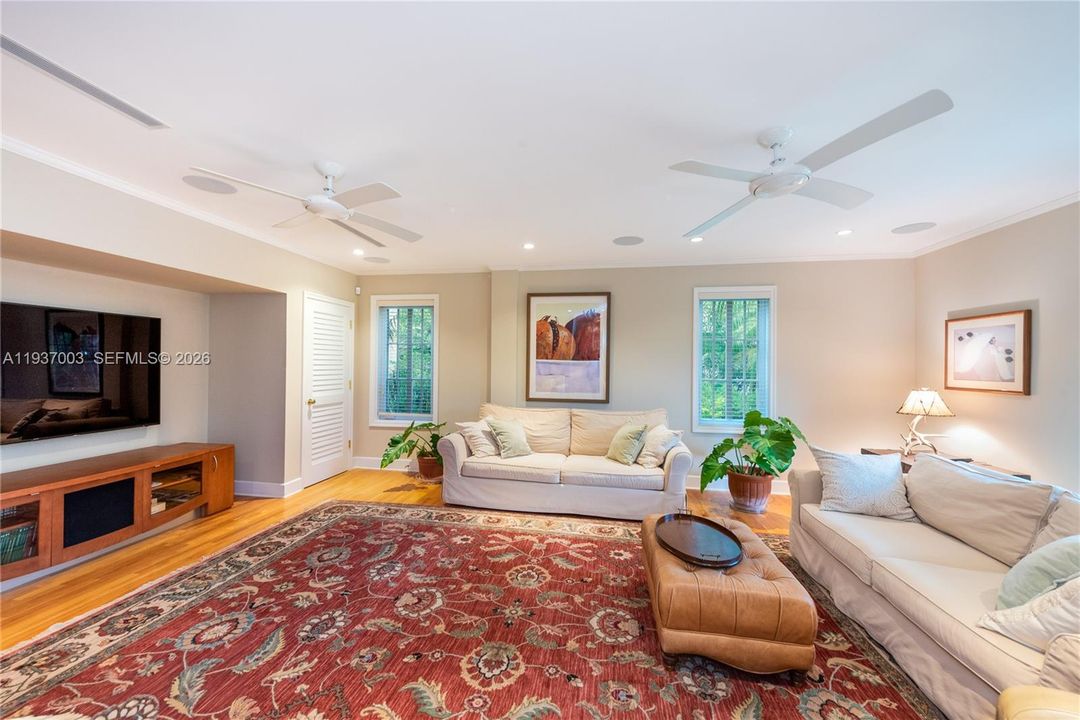 En Venta: $5,950,000 (6 camas, 5 baños, 4906 Pies cuadrados)