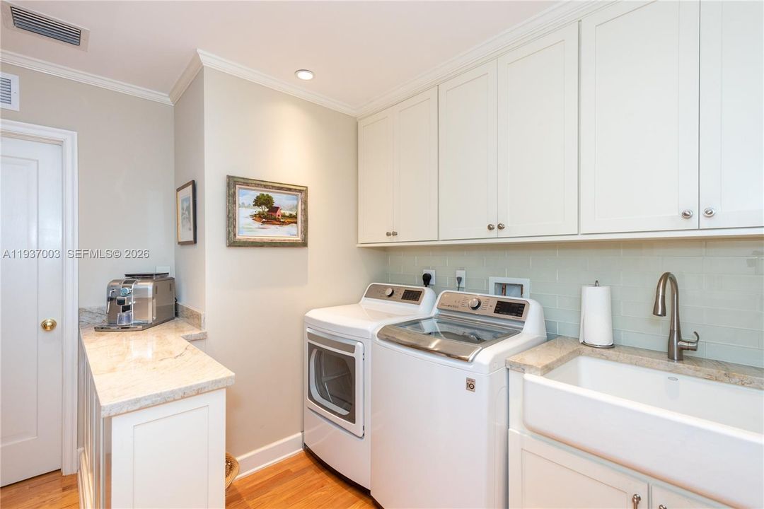 En Venta: $5,950,000 (6 camas, 5 baños, 4906 Pies cuadrados)