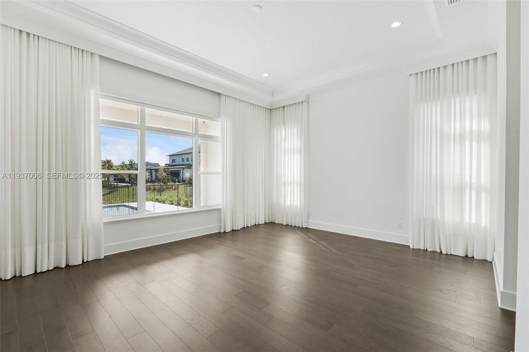 待售: $3,900,000 (5 贝兹, 6 浴室, 0 平方英尺)