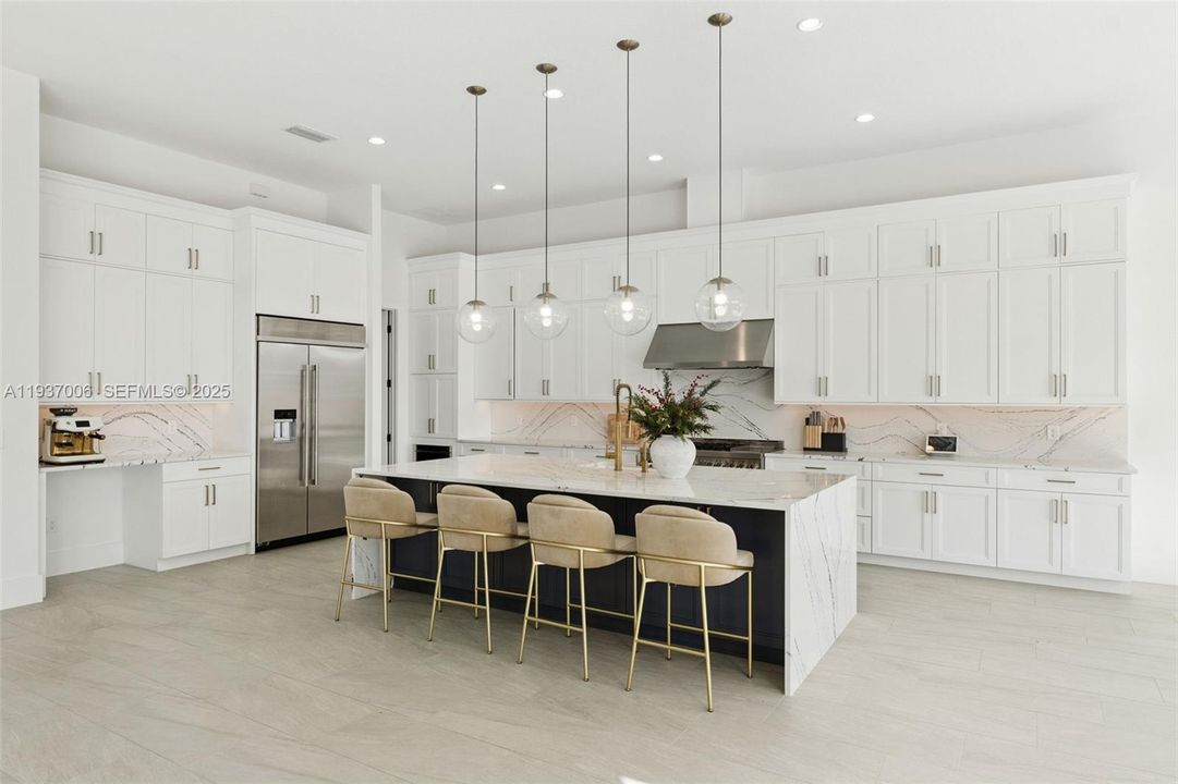 待售: $3,900,000 (5 贝兹, 6 浴室, 0 平方英尺)