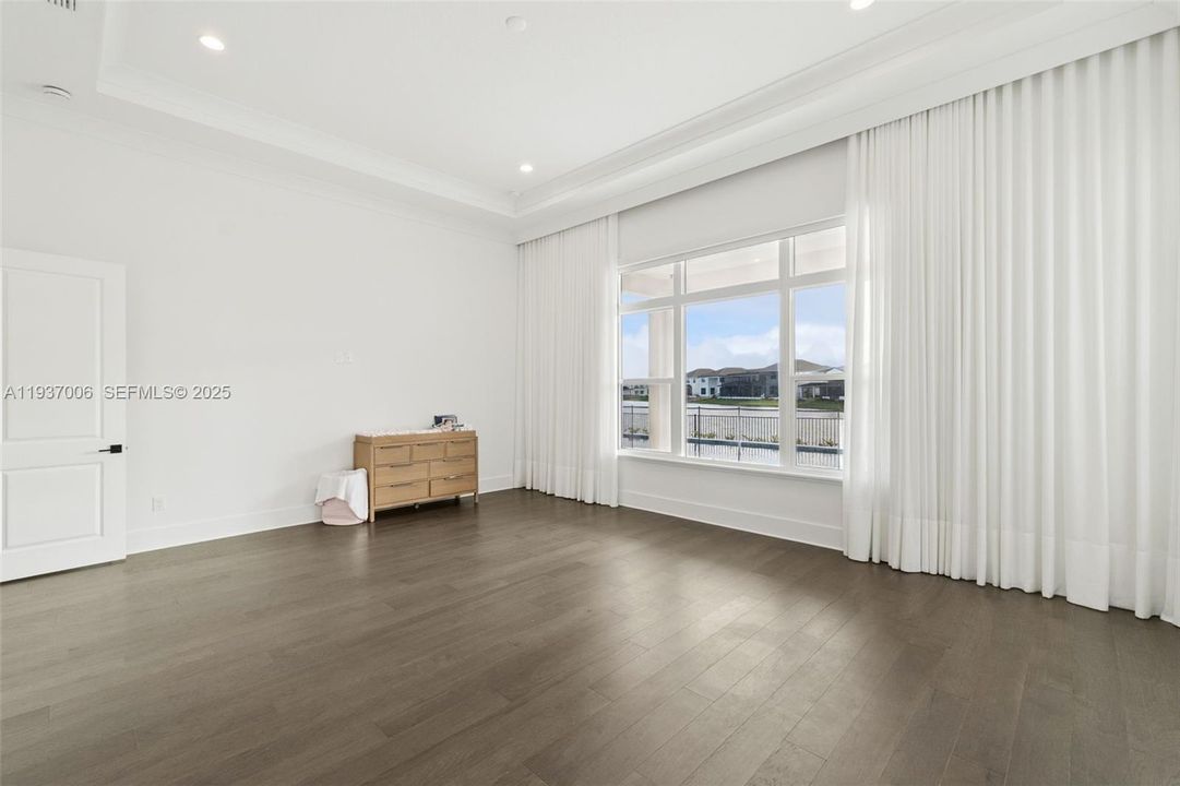 待售: $3,900,000 (5 贝兹, 6 浴室, 0 平方英尺)