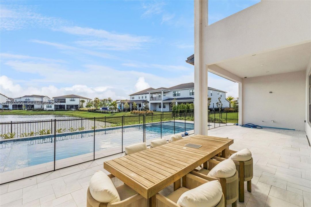 待售: $3,900,000 (5 贝兹, 6 浴室, 0 平方英尺)