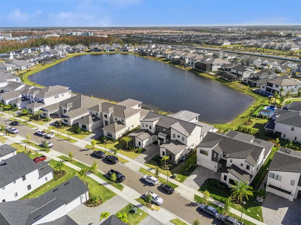 待售: $3,900,000 (5 贝兹, 6 浴室, 0 平方英尺)